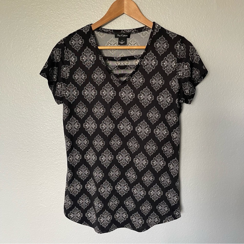 Nue Options Black and White Casual Blouse/Shirt Size Small